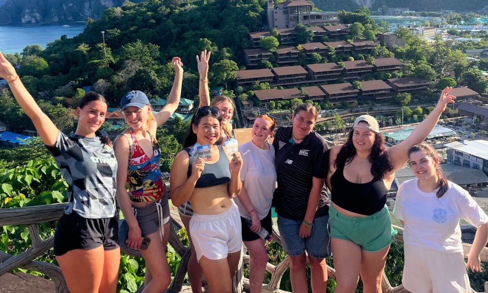 Reasons to Travel Solo in 2025