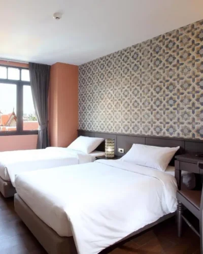 Full Moon Island Explorer accommodation (2) Full Moon Island Explorer accommodation (2)