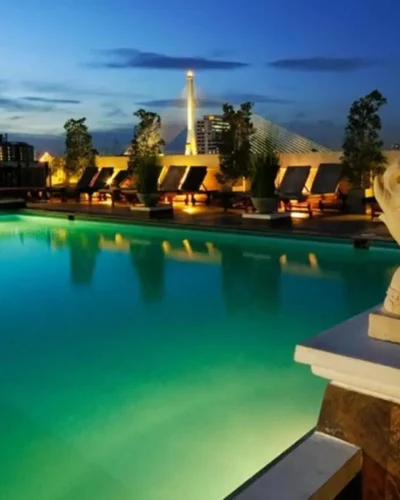 Full Moon Island Explorer accommodation (3) Full Moon Island Explorer accommodation (3)